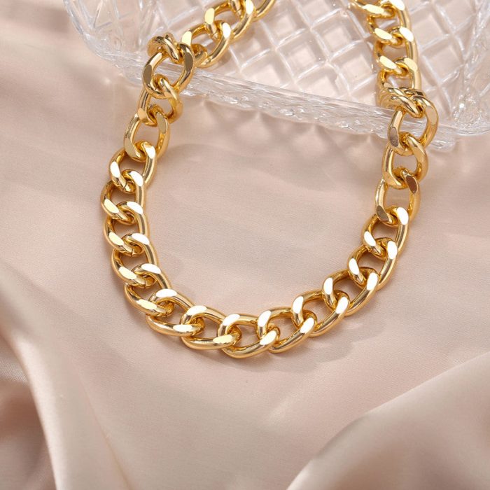 Tantalizing Gold Plated Necklace For Women/Girls - VAIRAVI