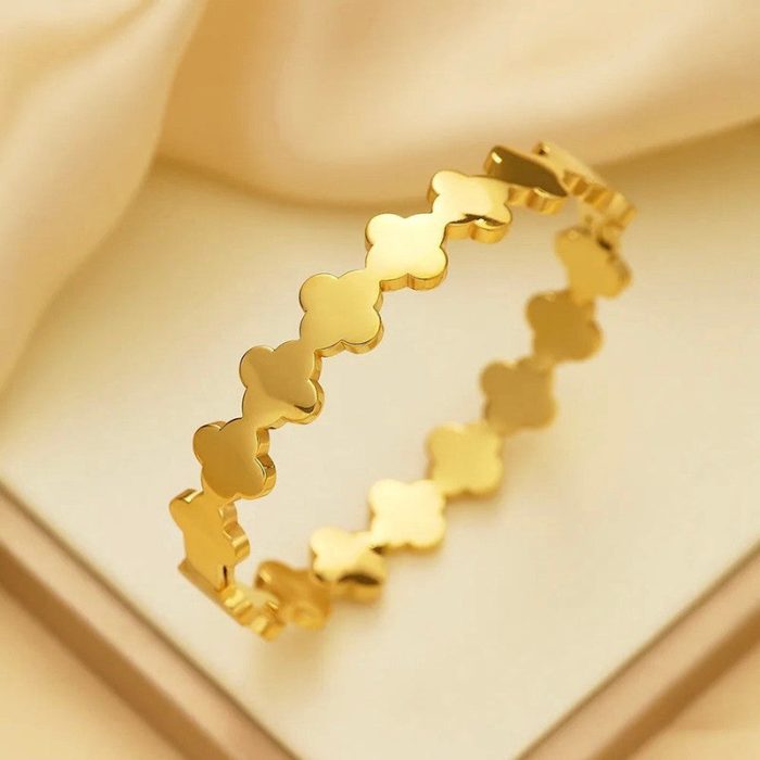 Gold-Plated Anti Tarnish Clover Themed Charm Bracelet - Image 2