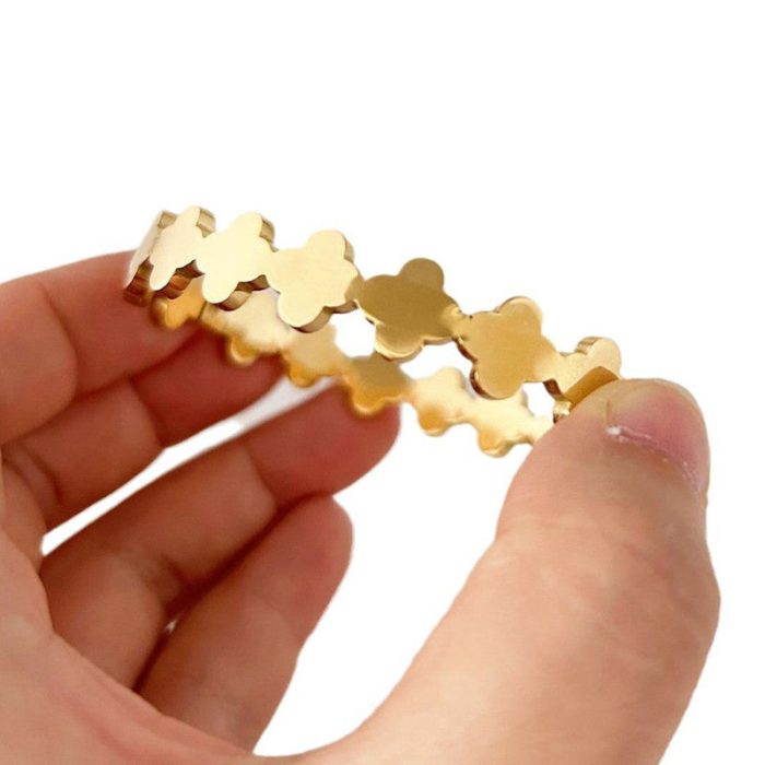 Gold-Plated Anti Tarnish Clover Themed Charm Bracelet - Image 6
