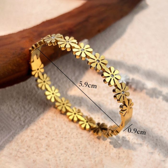 Gold Plated Floral Bangle Style Bracelet - Image 4