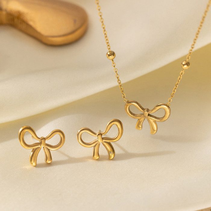 Gold Plated Anti Tarnish Bow Themed Jewellery Set - Image 2