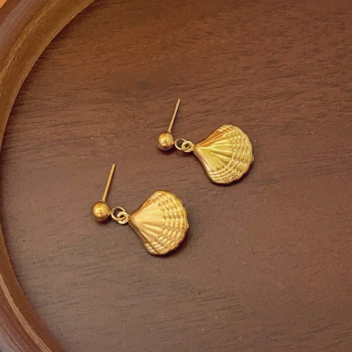 Gold Plated Stainless Steel Anti Tarnish Shell Themed Drop Earrings - Image 3