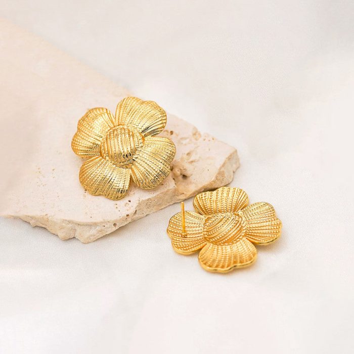 Gold-Plated Anti Tarnish Stainless Steel Floral themed Stud Earrings - Image 6