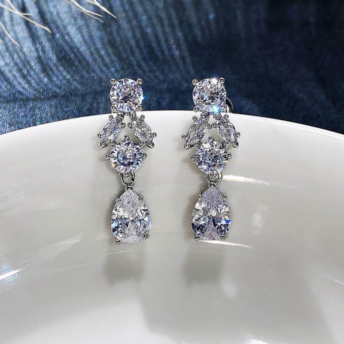 Silver Plated Anti Tarnish American Diamond Studded Floral Crushed Ice Cut Drop Earrings - Image 4