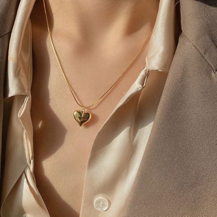 Gold-Plated Anti Tarnish Heart Themed Pendant - Image 2
