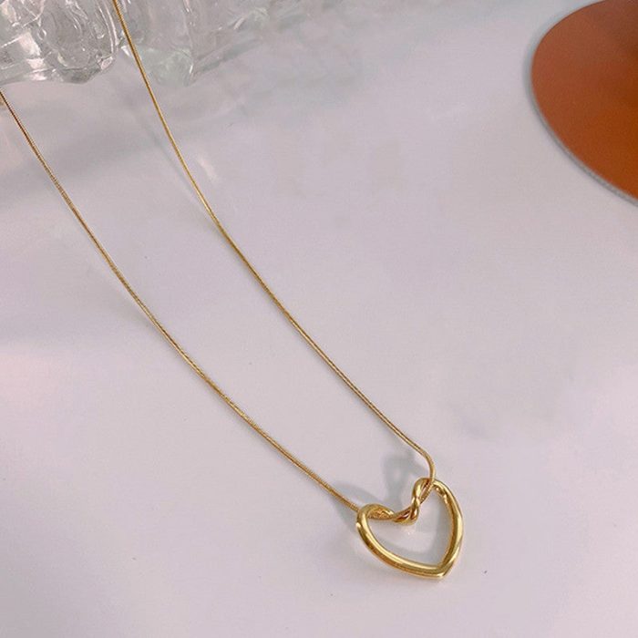 Gold-Plated Anti Tarnish Heart Themed Pendant - Image 5