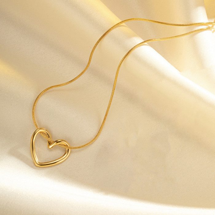 Gold-Plated Anti Tarnish Heart Themed Pendant - Image 7