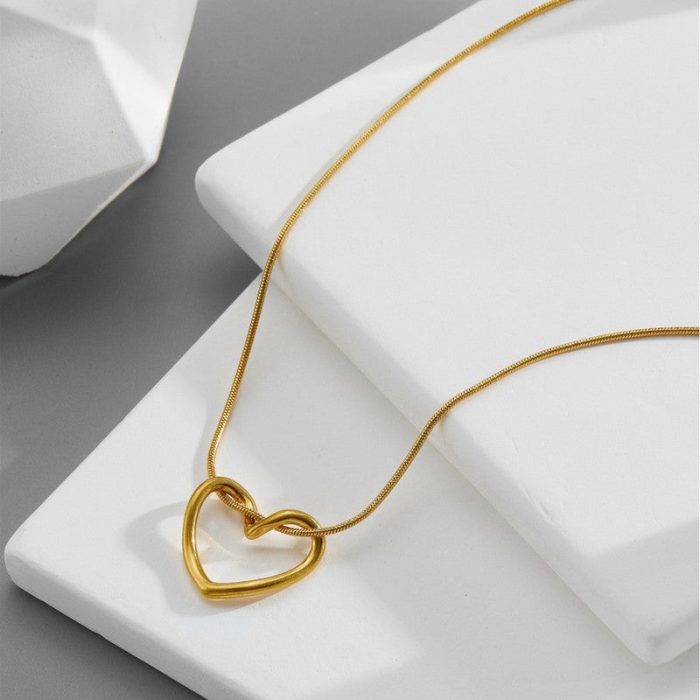 Gold-Plated Anti Tarnish Heart Themed Pendant - Image 8