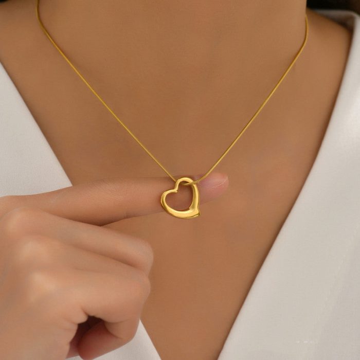 Gold-Plated Anti Tarnish Heart Themed Pendant - Image 7