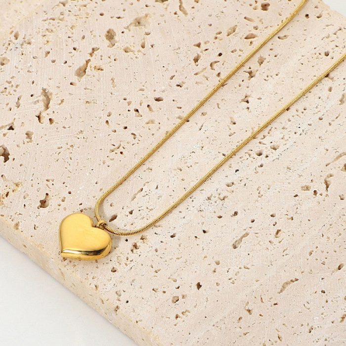 Gold-Plated Anti Tarnish Heart Themed Pendant - Image 5