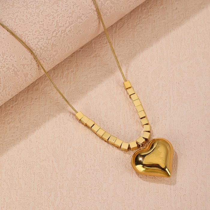 Gold-Plated Anti Tarnish Heart Themed Pendant - Image 3