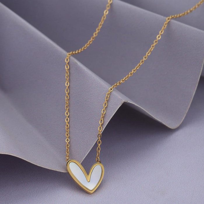 Gold-Plated Anti Tarnish Heart Themed MOP Pendant - Image 3