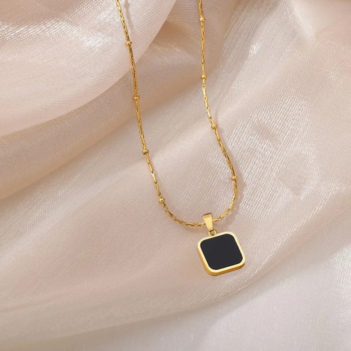 Gold-Plated Anti Tarnish Black Geometric Pendant - Image 5
