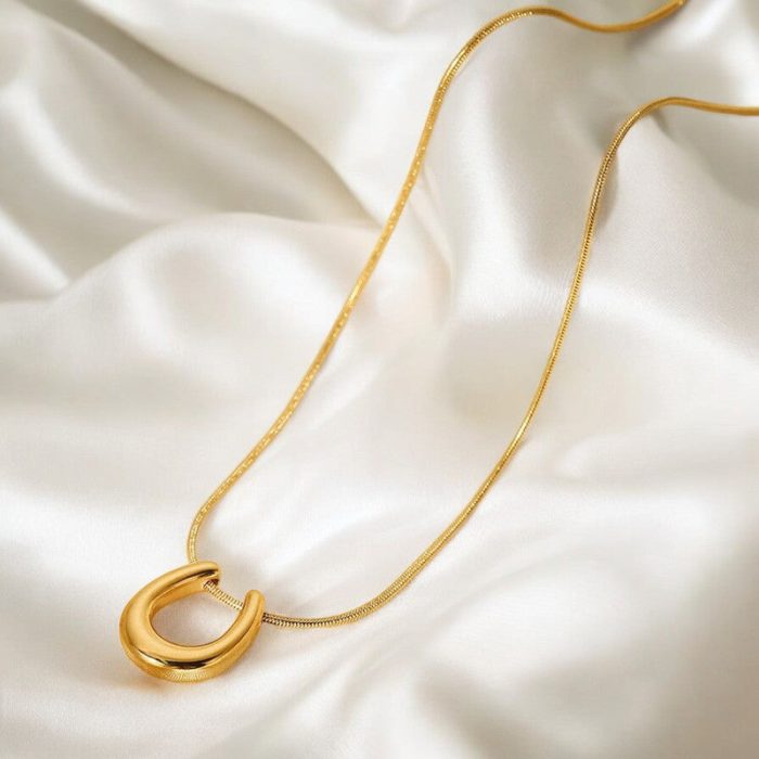 Gold-Plated Stainless Steel Anti Tarnish Geometric Shaped Pendant For Women - Image 3