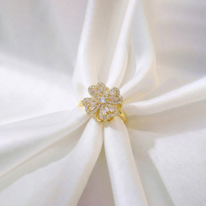 Gold Plated Clover Themed Rotatable Adjustable Ring - Image 3