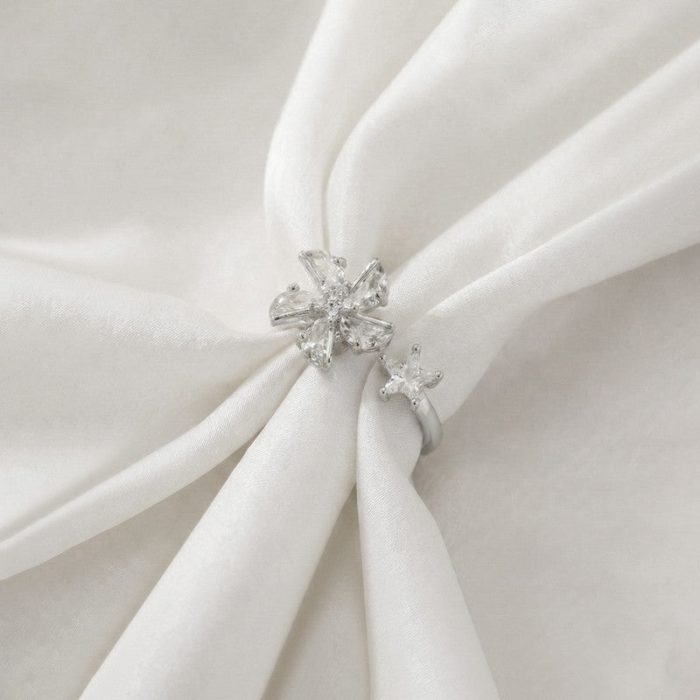 Silver Plated Star Shaped Rotatable Adjustable Ring - Image 2