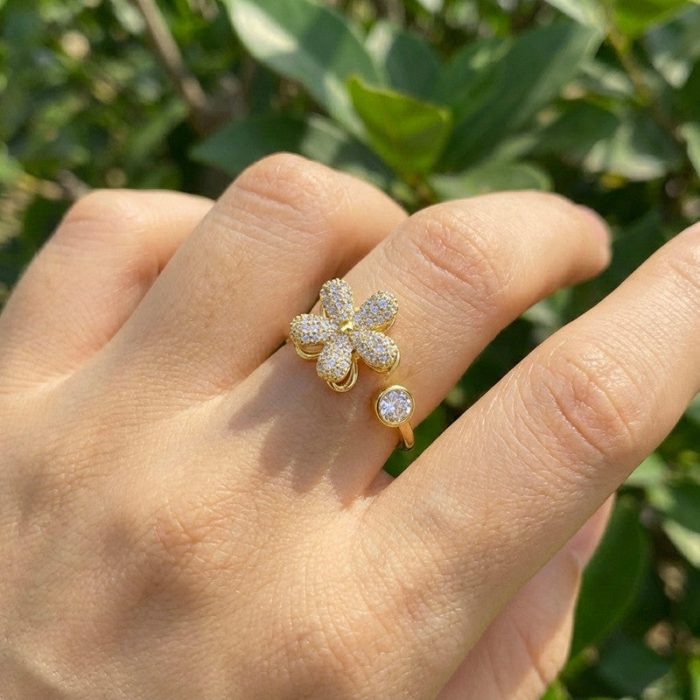 Gold Plated Star Shaped Rotatable Adjustable Ring - Image 2