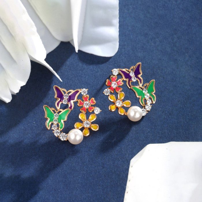Xuping Jewelry Butterfly Themed Multicolour AD Studded Hoop Earrings - Image 3