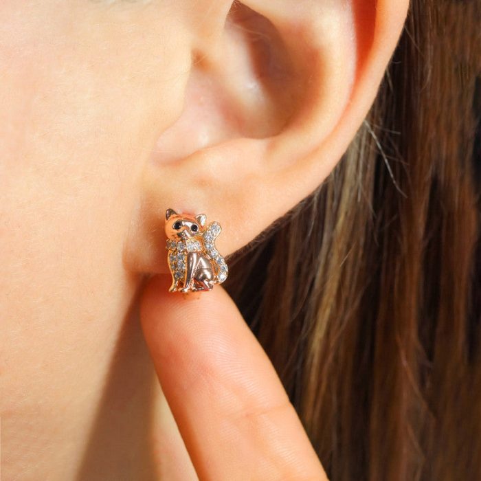 Xuping Jewelry Contemporary Cat Shaped AD Studded Hoop Earrings - Image 4