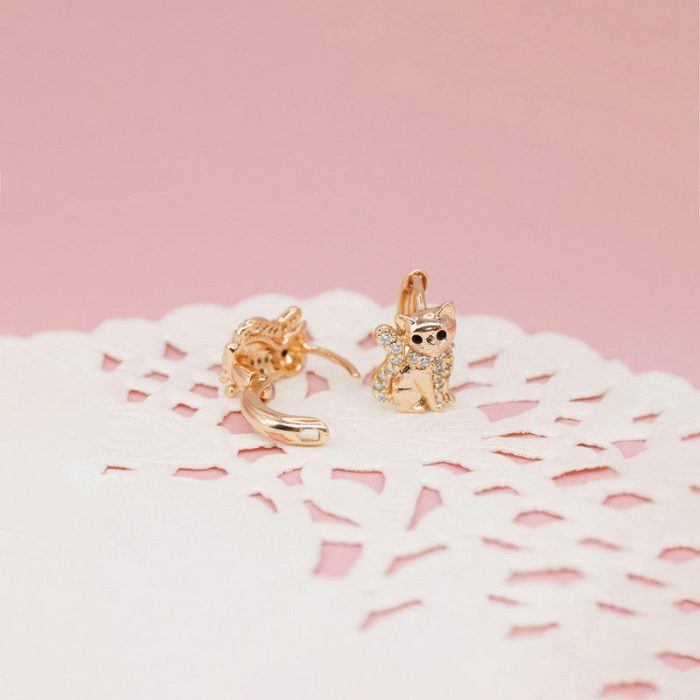 Xuping Jewelry Contemporary Cat Shaped AD Studded Hoop Earrings - Image 9