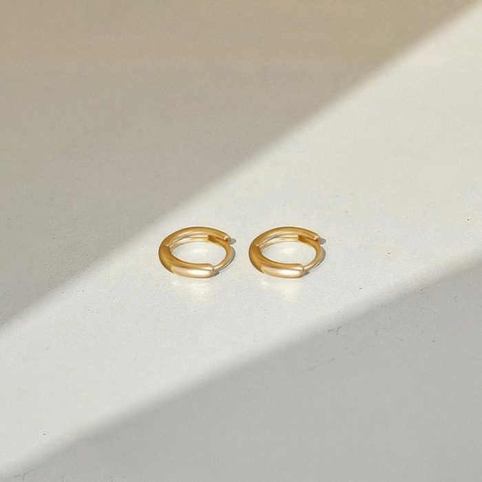 Xuping Jewelry Contemporary Hoop Earrings - Image 2