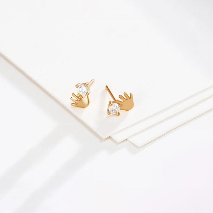 Xuping Jewelry Hand Shaped Contemporary Stud Earrings - Image 5