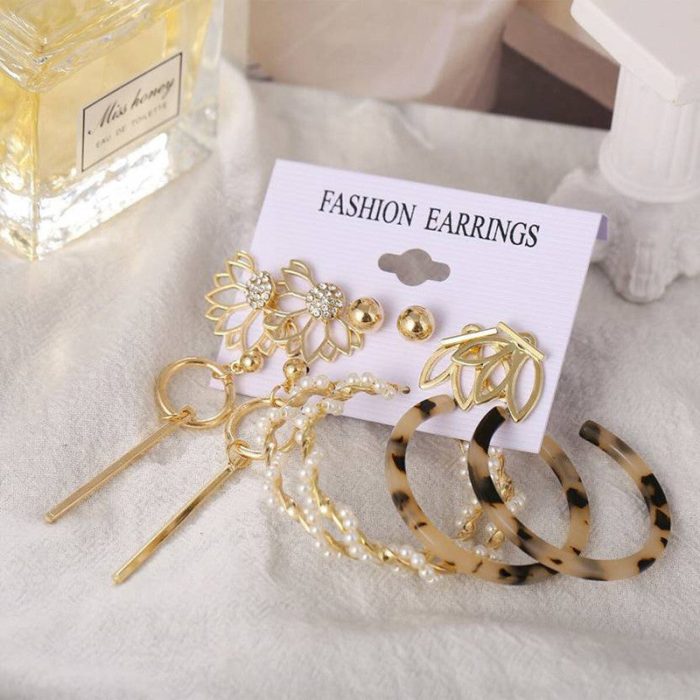 Mesmerizing Pearl Gold Plated Earrings For Women - VAIRAVI