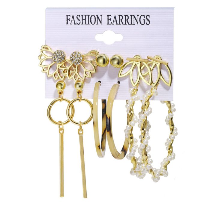 Mesmerizing Pearl Gold Plated Earrings For Women - VAIRAVI