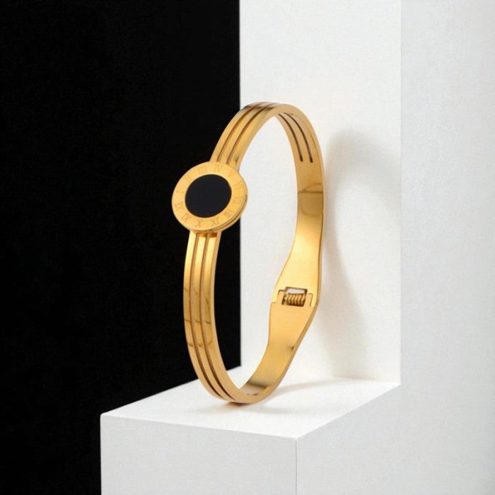 Gold Plated Stainless Steel Roman Numerals Anti Tarnish Geometric Bracelet - Image 4