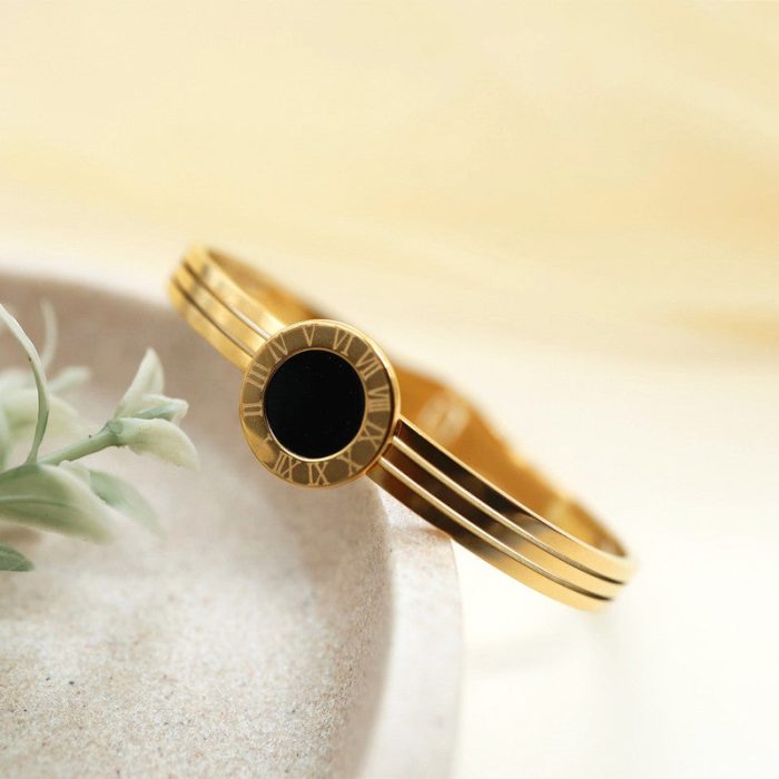 Gold Plated Stainless Steel Roman Numerals Anti Tarnish Geometric Bracelet - Image 6