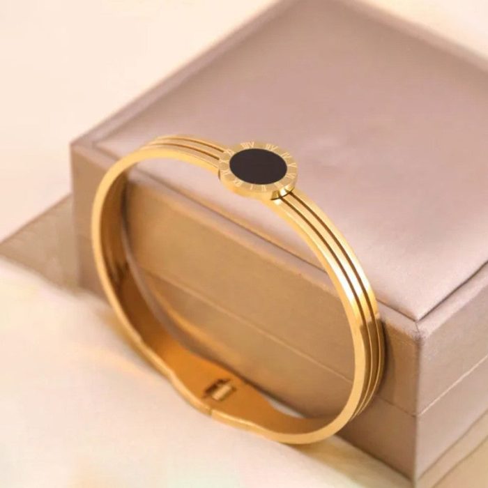 Gold Plated Stainless Steel Roman Numerals Anti Tarnish Geometric Bracelet - Image 3