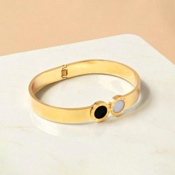 Gold Plated Stainless Steel Roman Numerals Anti Tarnish Geometric Bracelet - Image 6