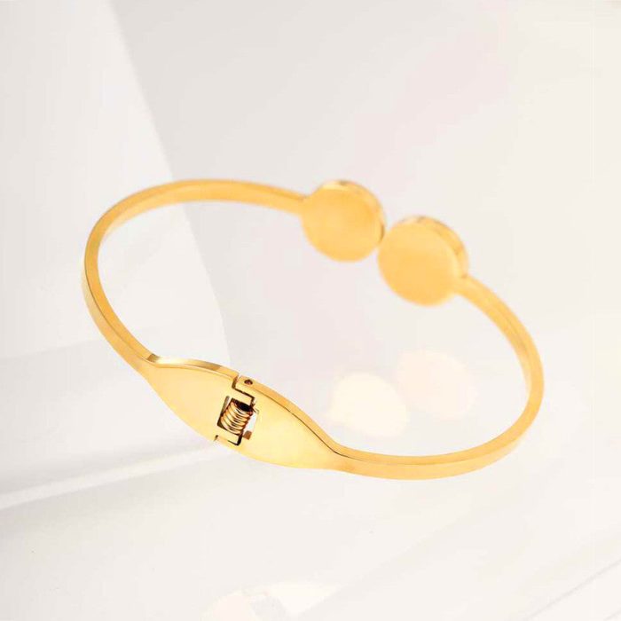 Gold Plated Stainless Steel Roman Numerals Anti Tarnish Geometric Bracelet - Image 6